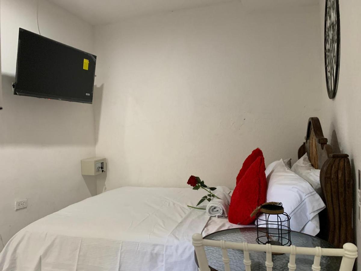 Hostal Marbella 47 Cartagena Екстер'єр фото